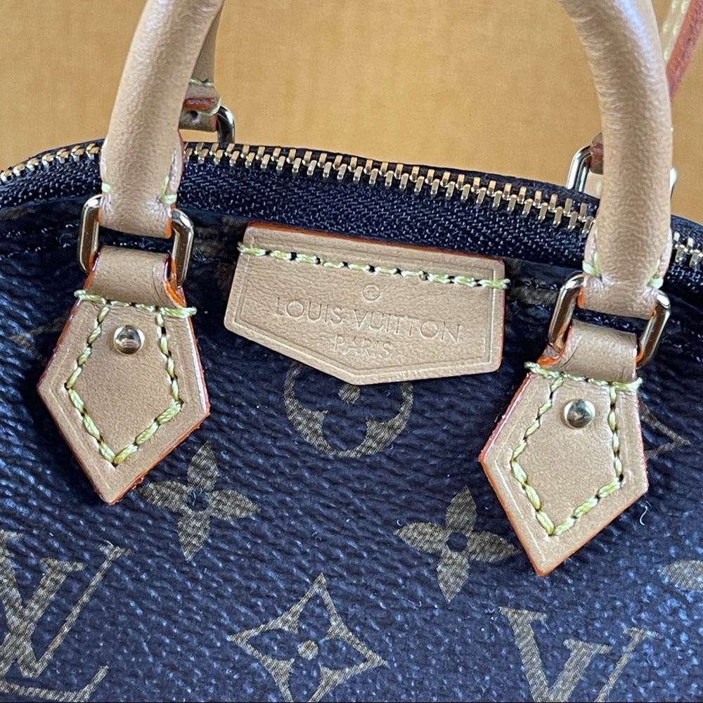 Louis Vuitton Monogram Trio Mini Icons - Picture 6 of 16